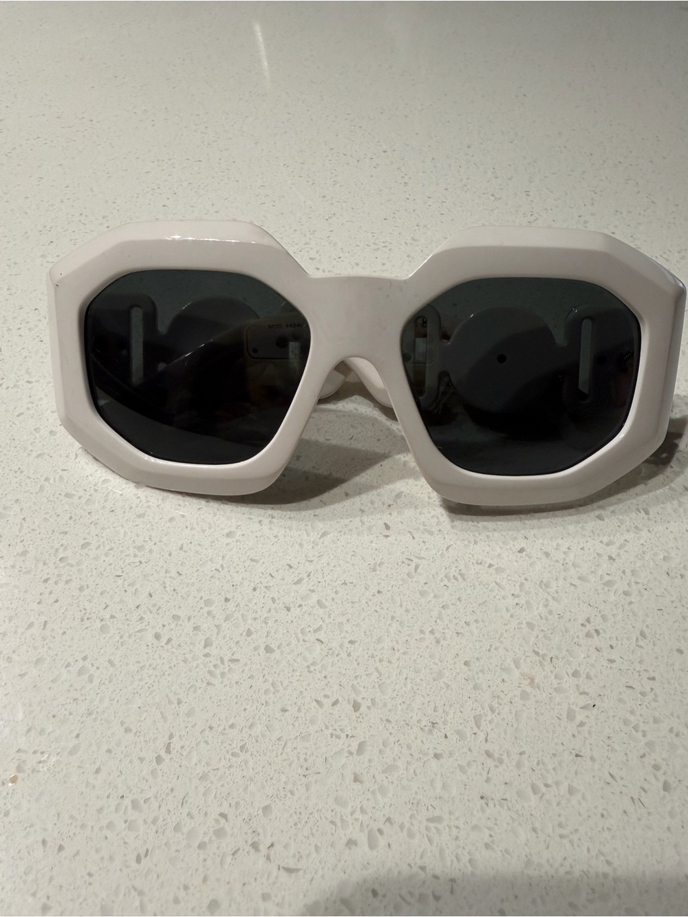 Authentic Versace Maxi Medusa Biggie Sunglasses VE4424U White/Gold